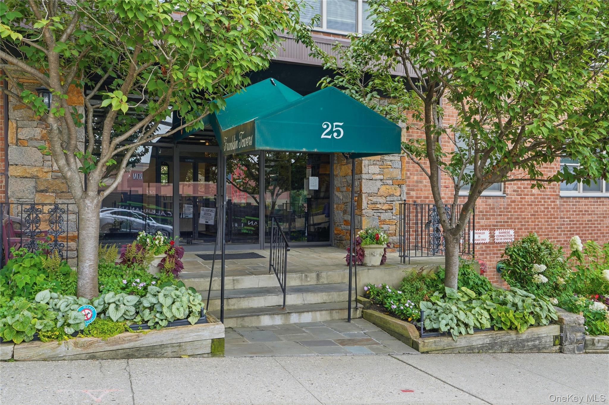 25 Franklin Avenue 6D — photo