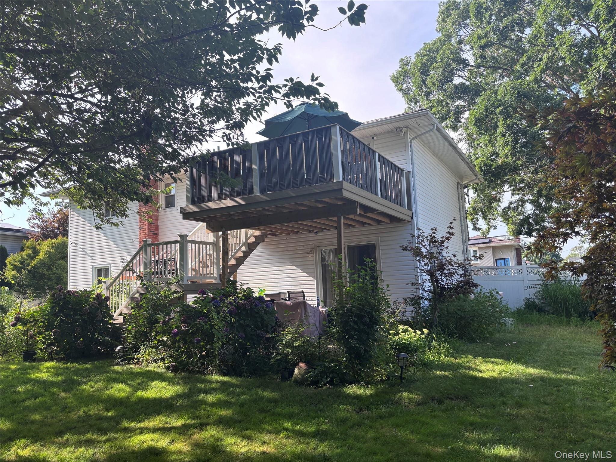 Home in Amityville, NY 11701 — photo 2