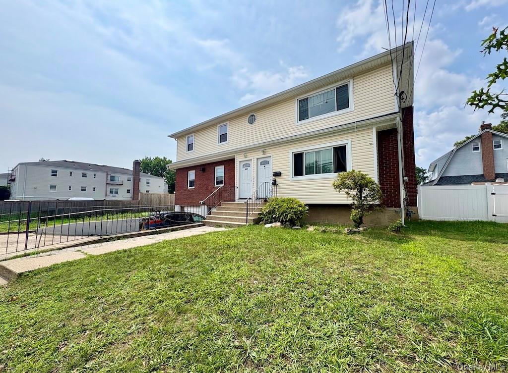 Home in Valley Stream, NY 11581 — photo 3