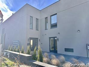 362 W Merrick Road 105 — photo