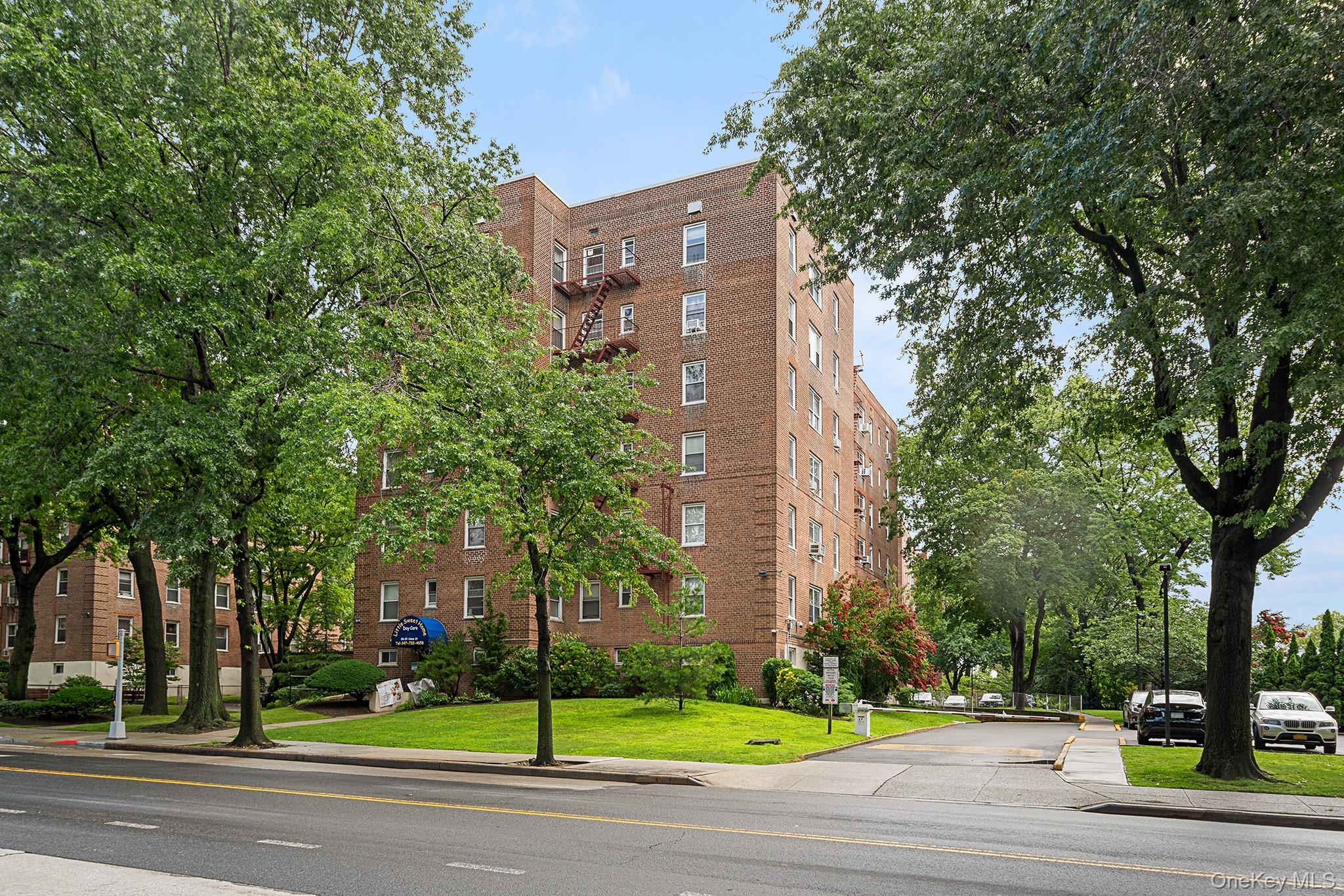 28-01 Union 5F — photo