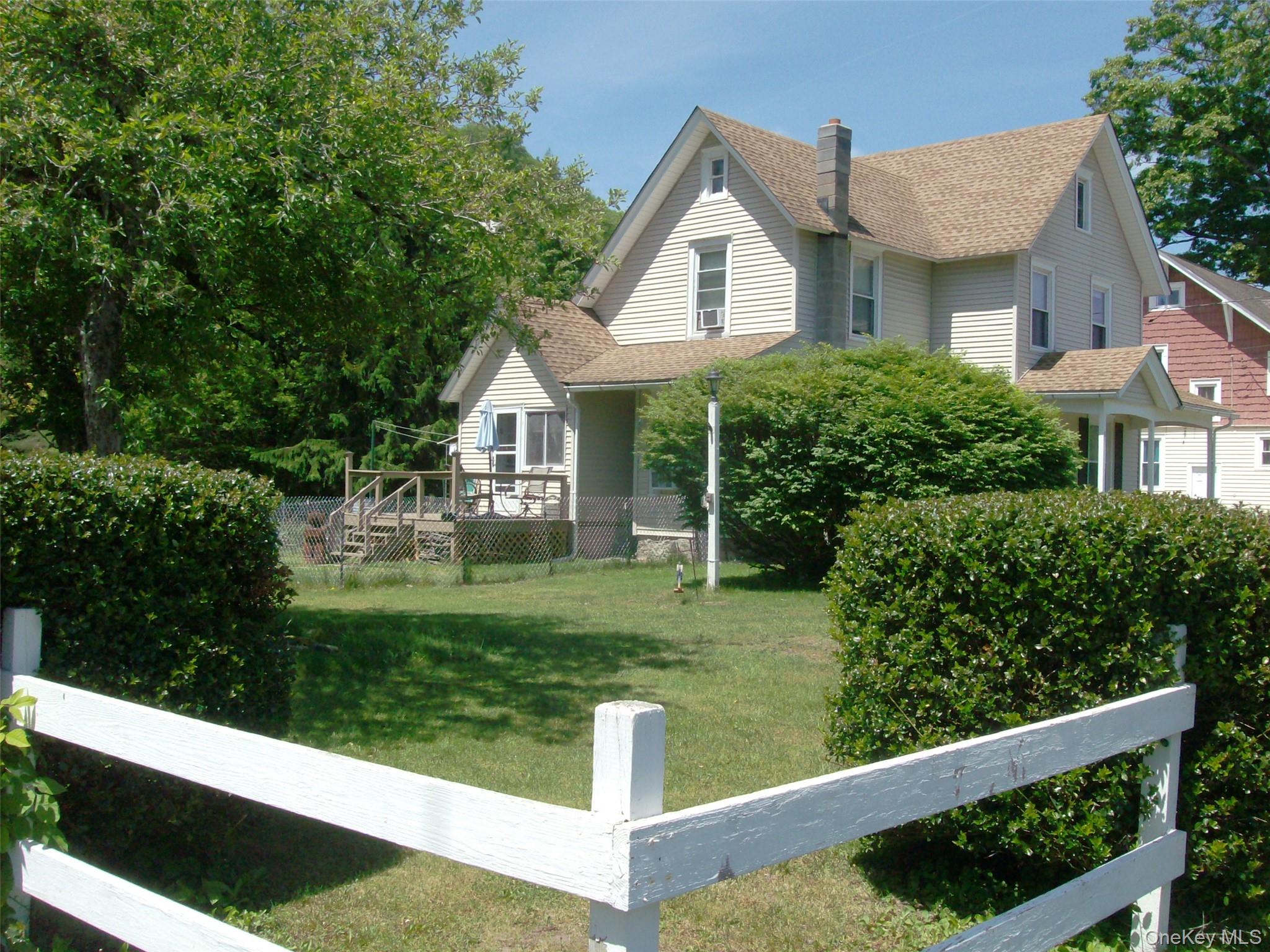 5 Riverside Drive — photo