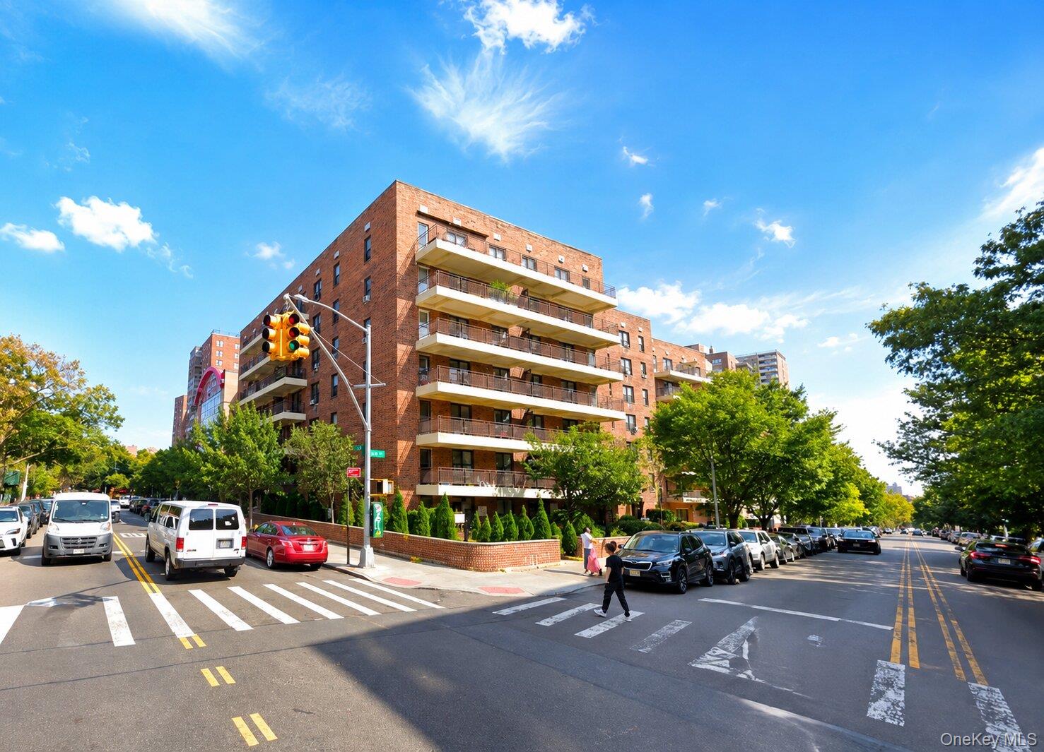 13710 Franklin Avenue 603 — photo