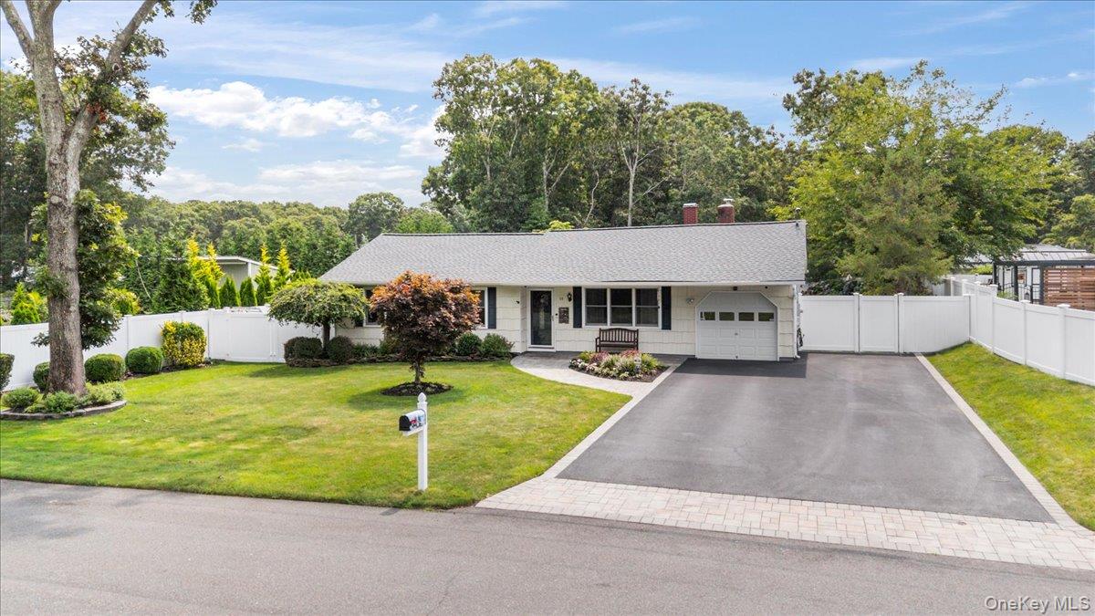 84 Stratler Drive — photo