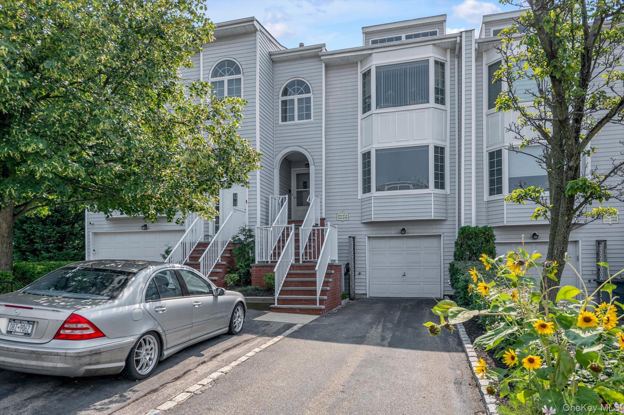 242-07A Oak Park Drive — photo