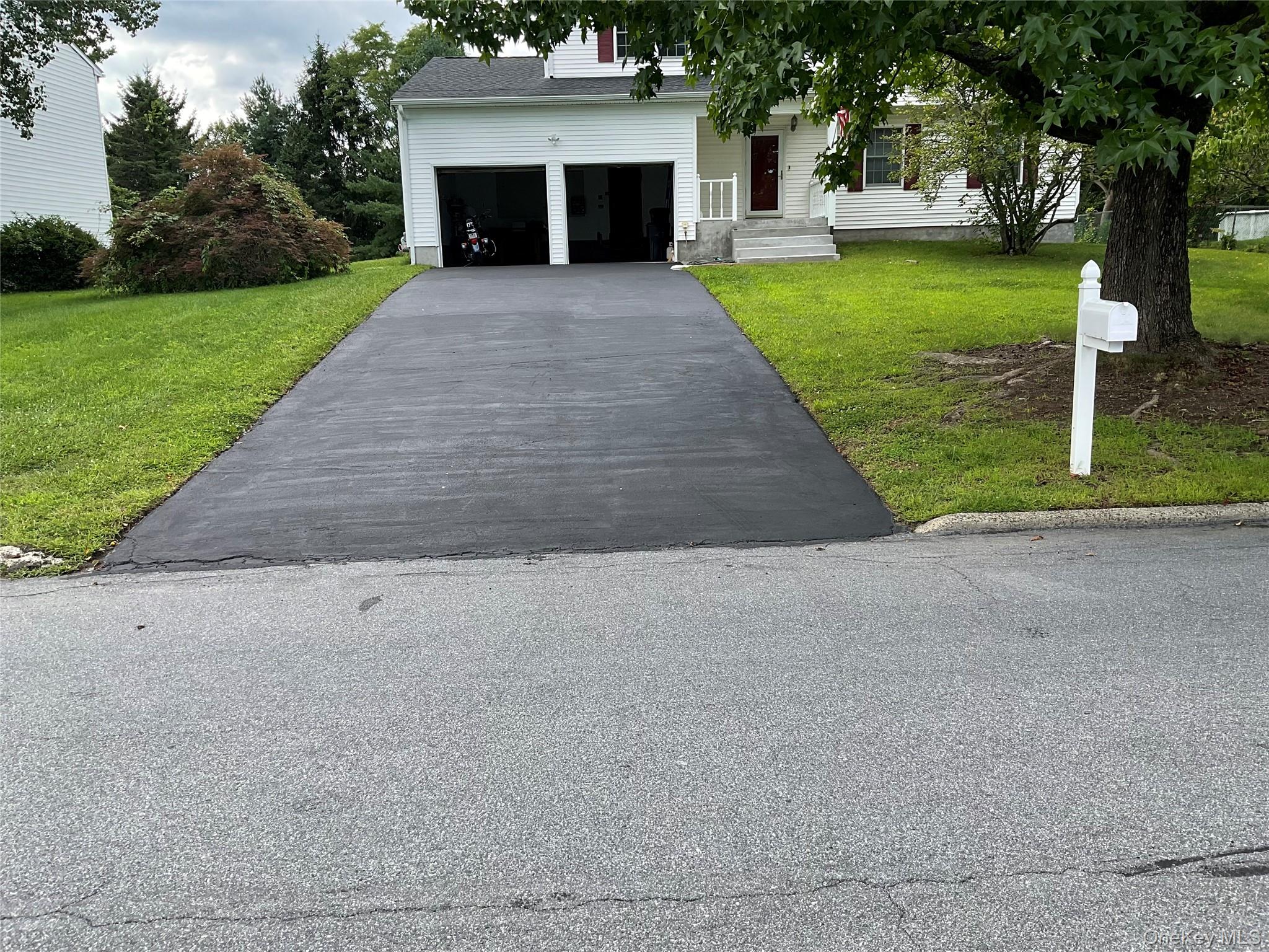 207 Butter Hill Drive — photo