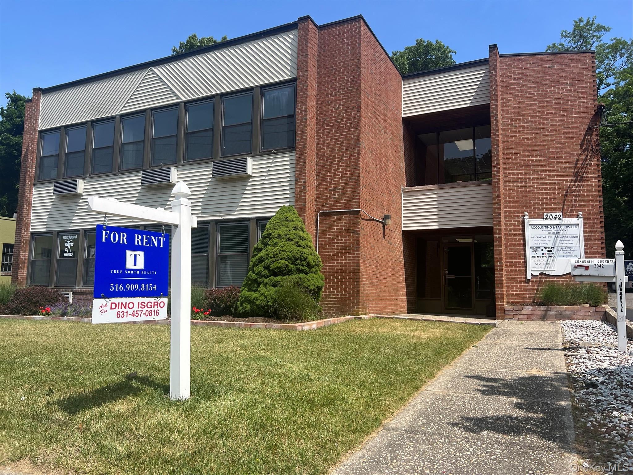 2042 N. Country Rd. 204 — photo