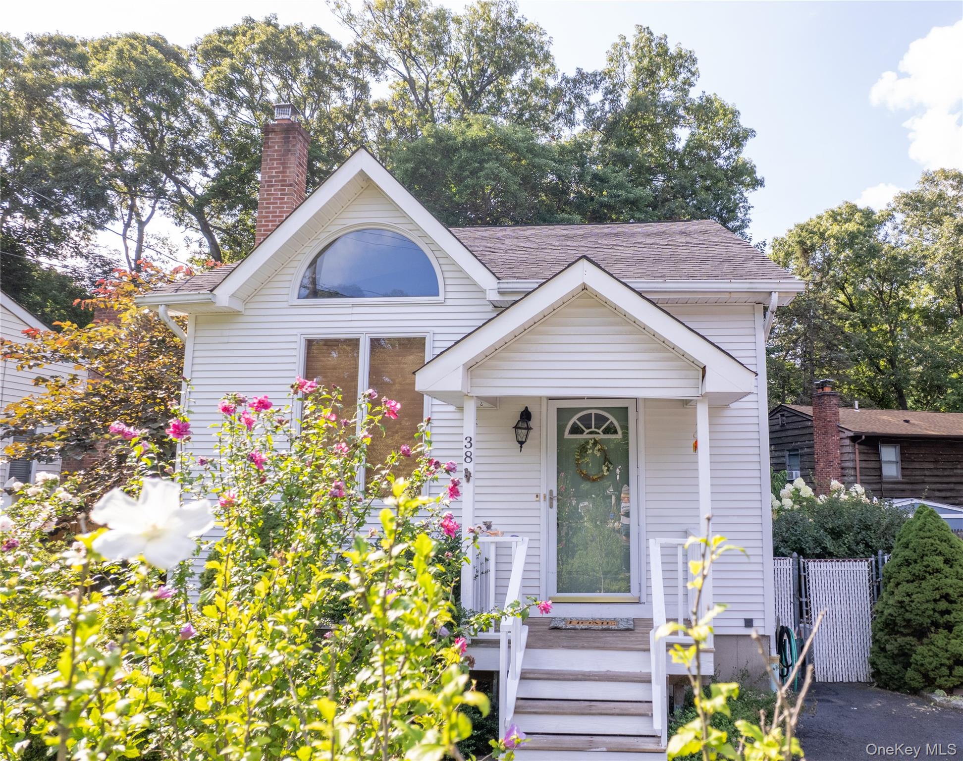 38 Montauk Road — photo