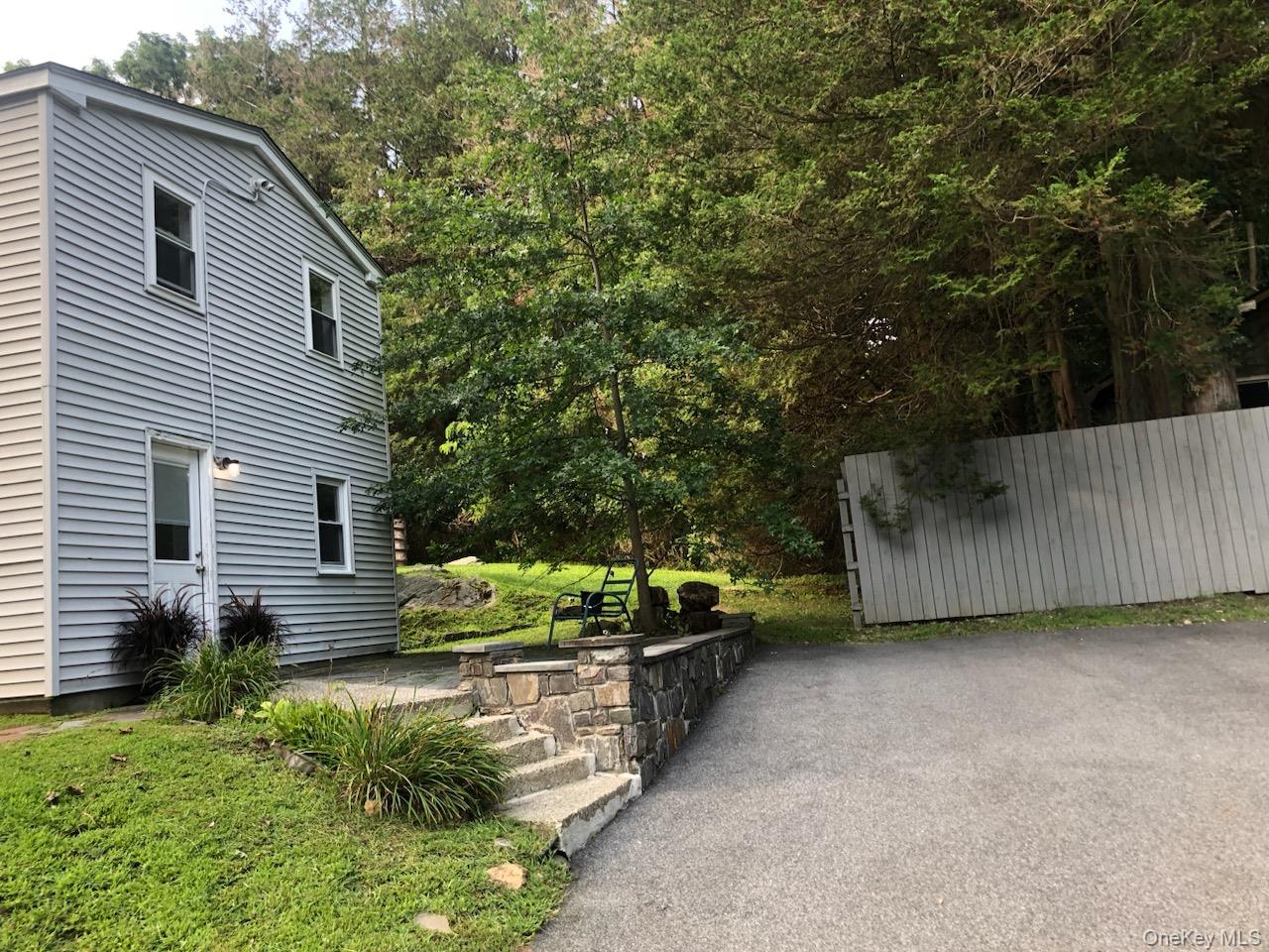 Home in Carmel, NY 10512 — photo 2