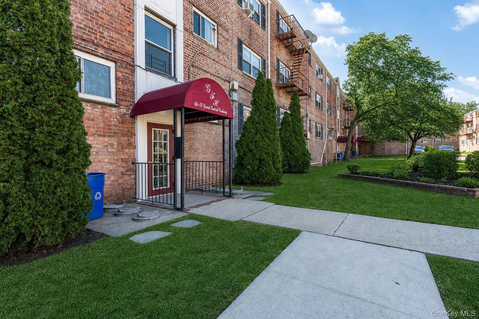 66-12 Grand Central Parkway 1B — photo