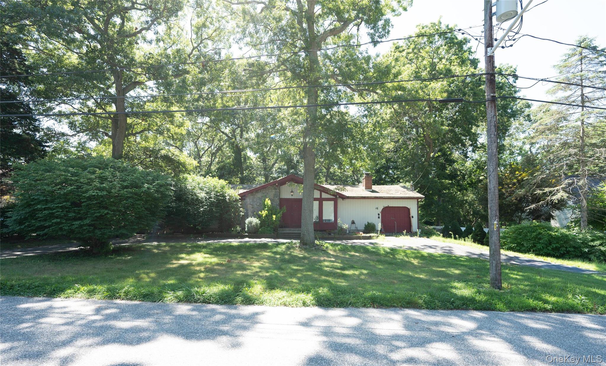 6 Loretta Court — photo