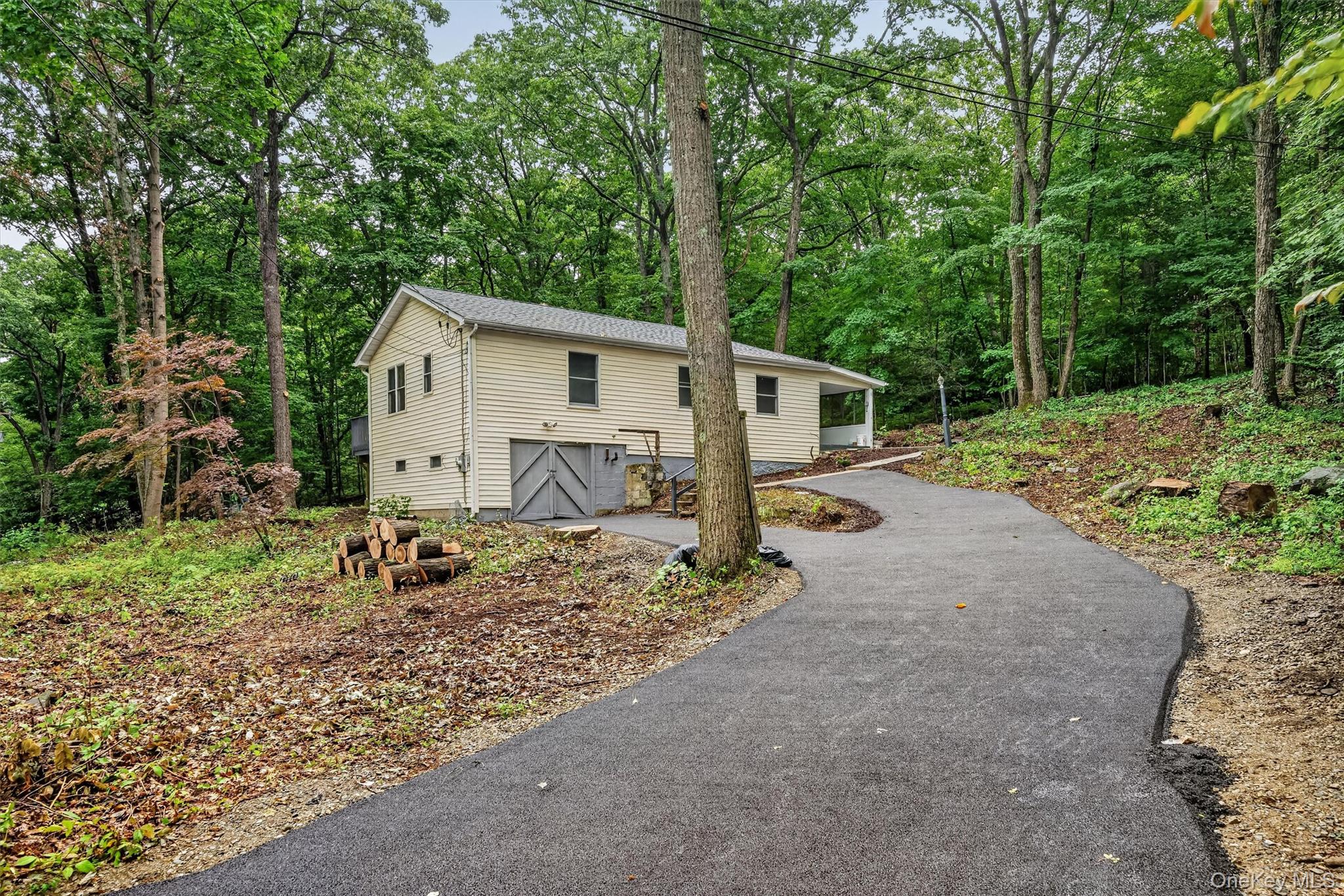 15 Arcadian Trail — photo