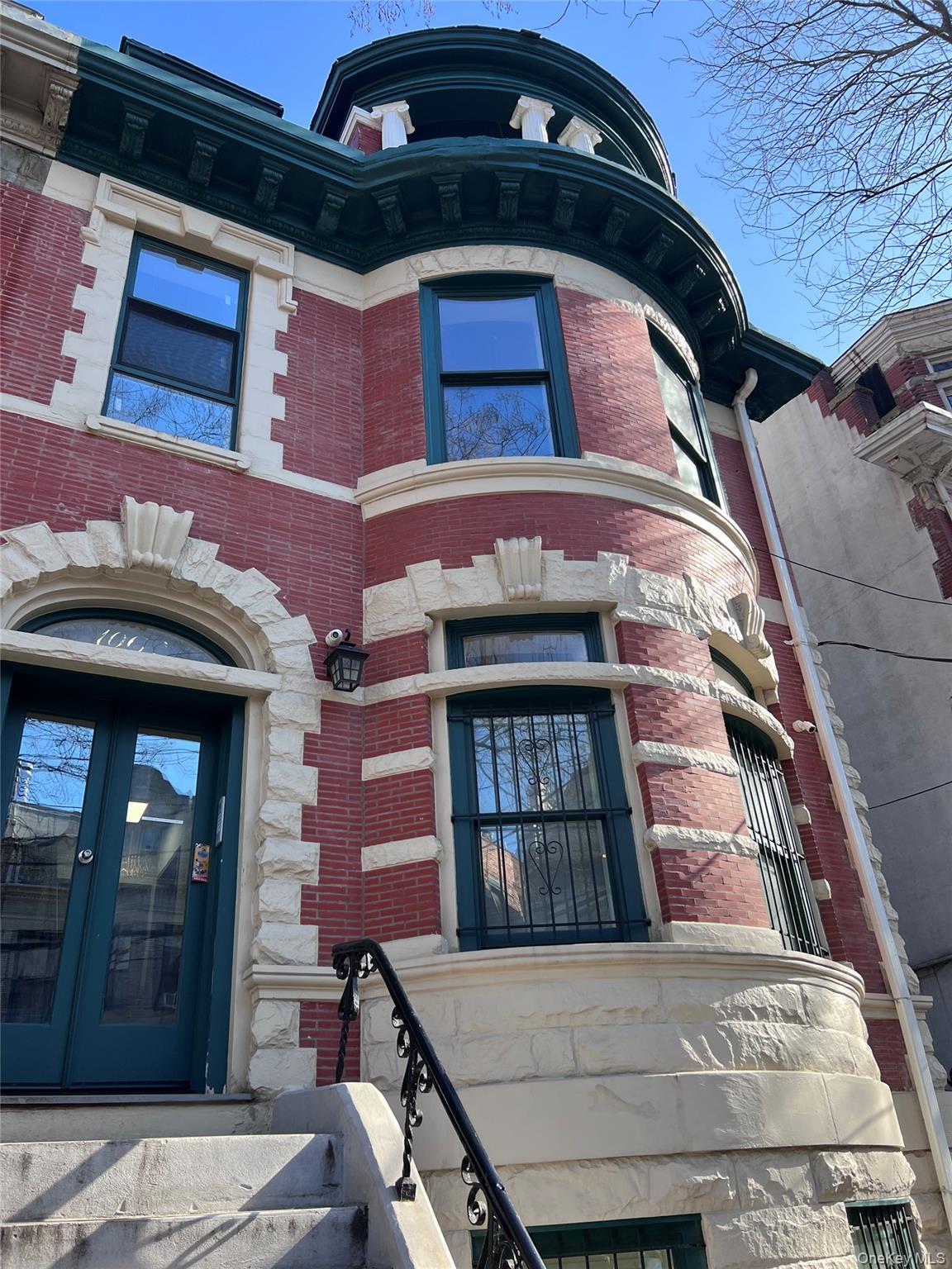 1062 Clay Avenue 1Fl — photo