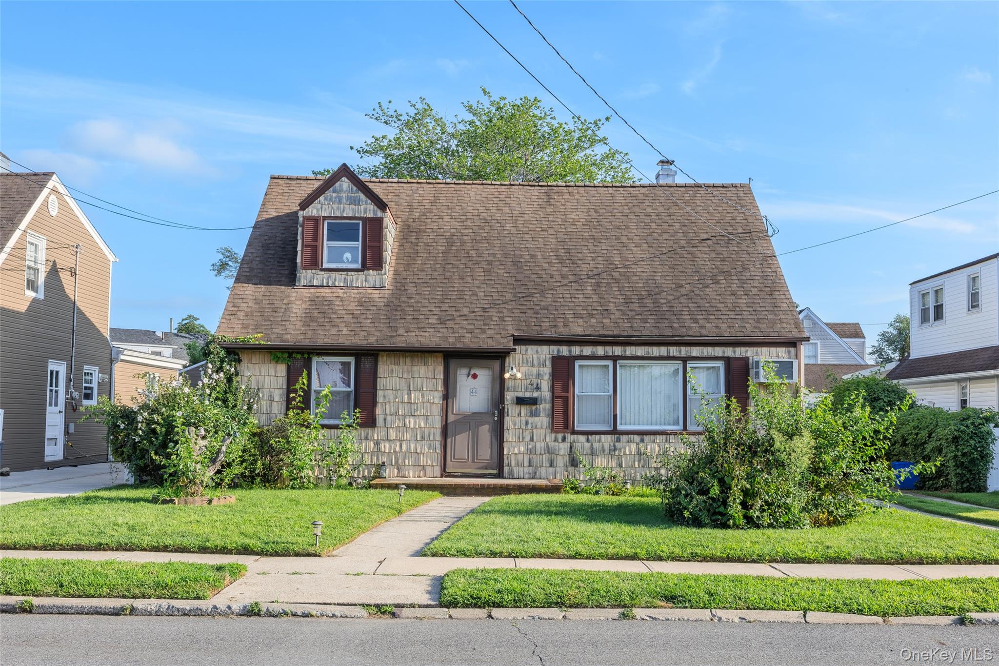 44 Pine Lane — photo