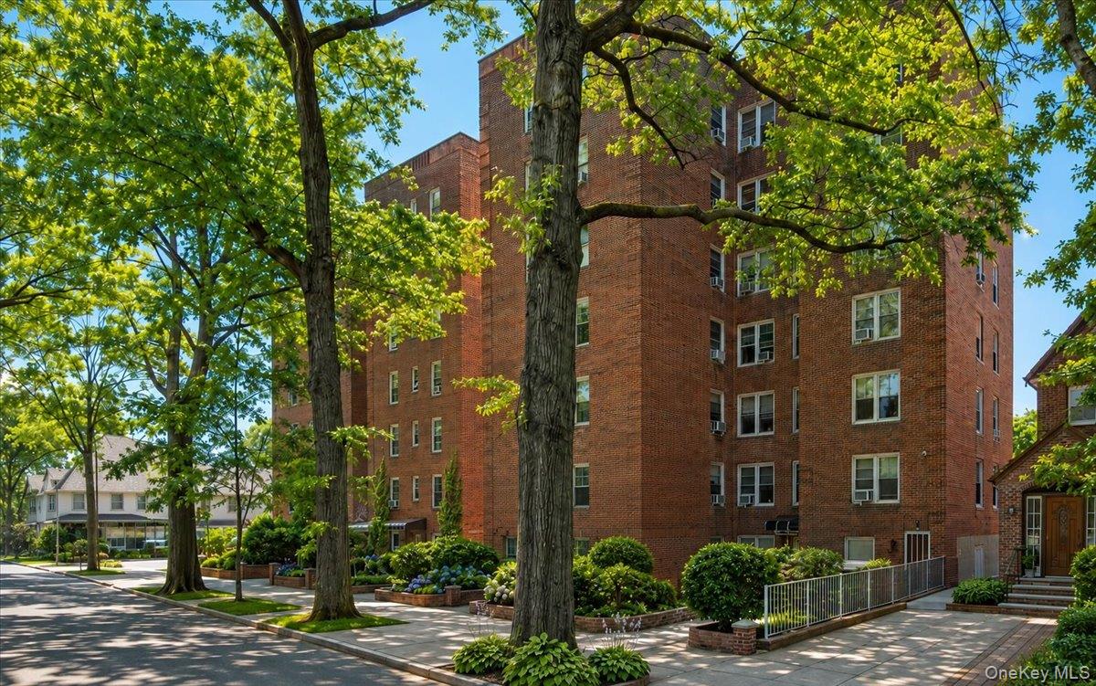 82-40 Austin Street 6/K — photo