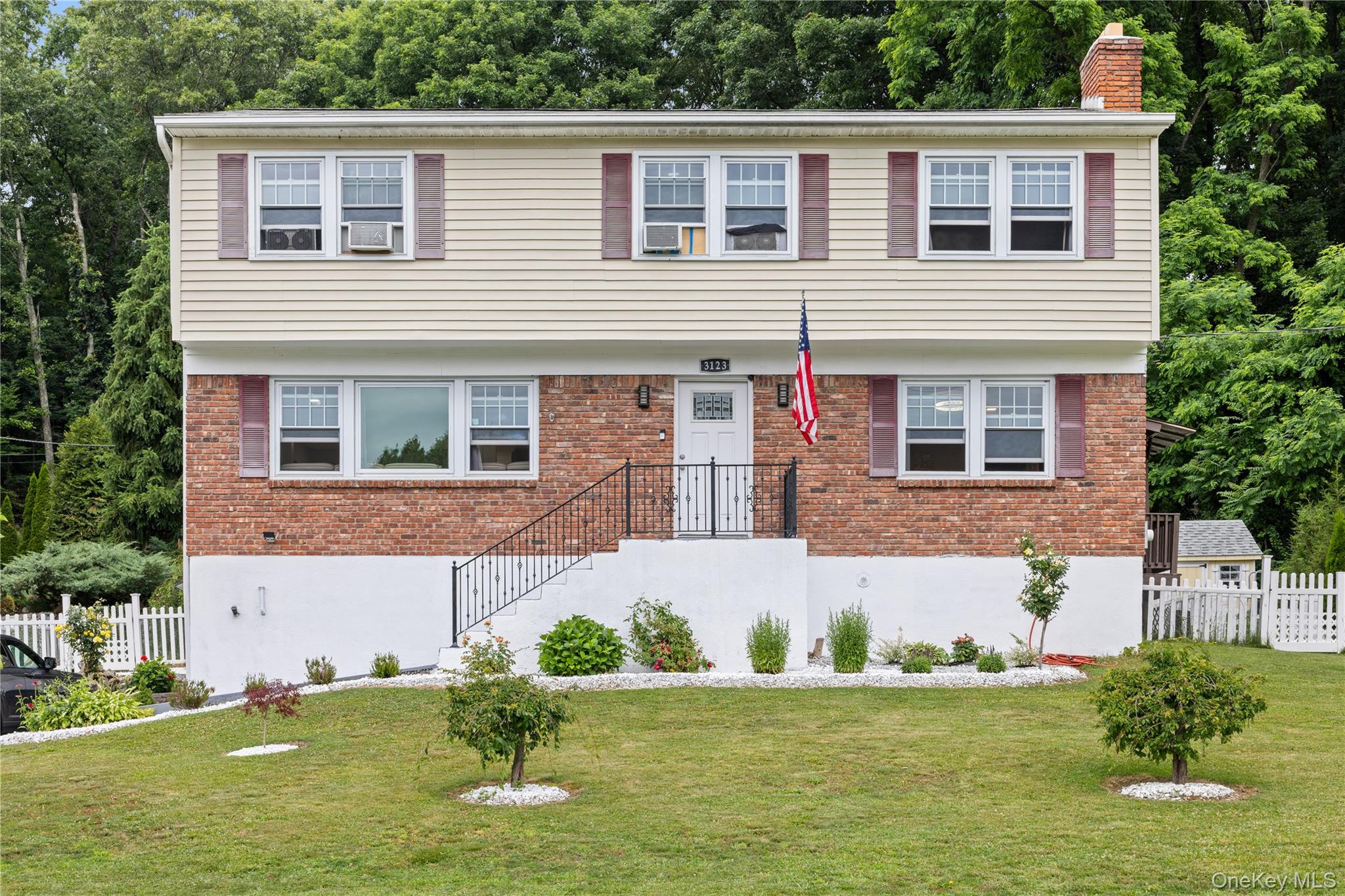 3123 Douglas Drive — photo