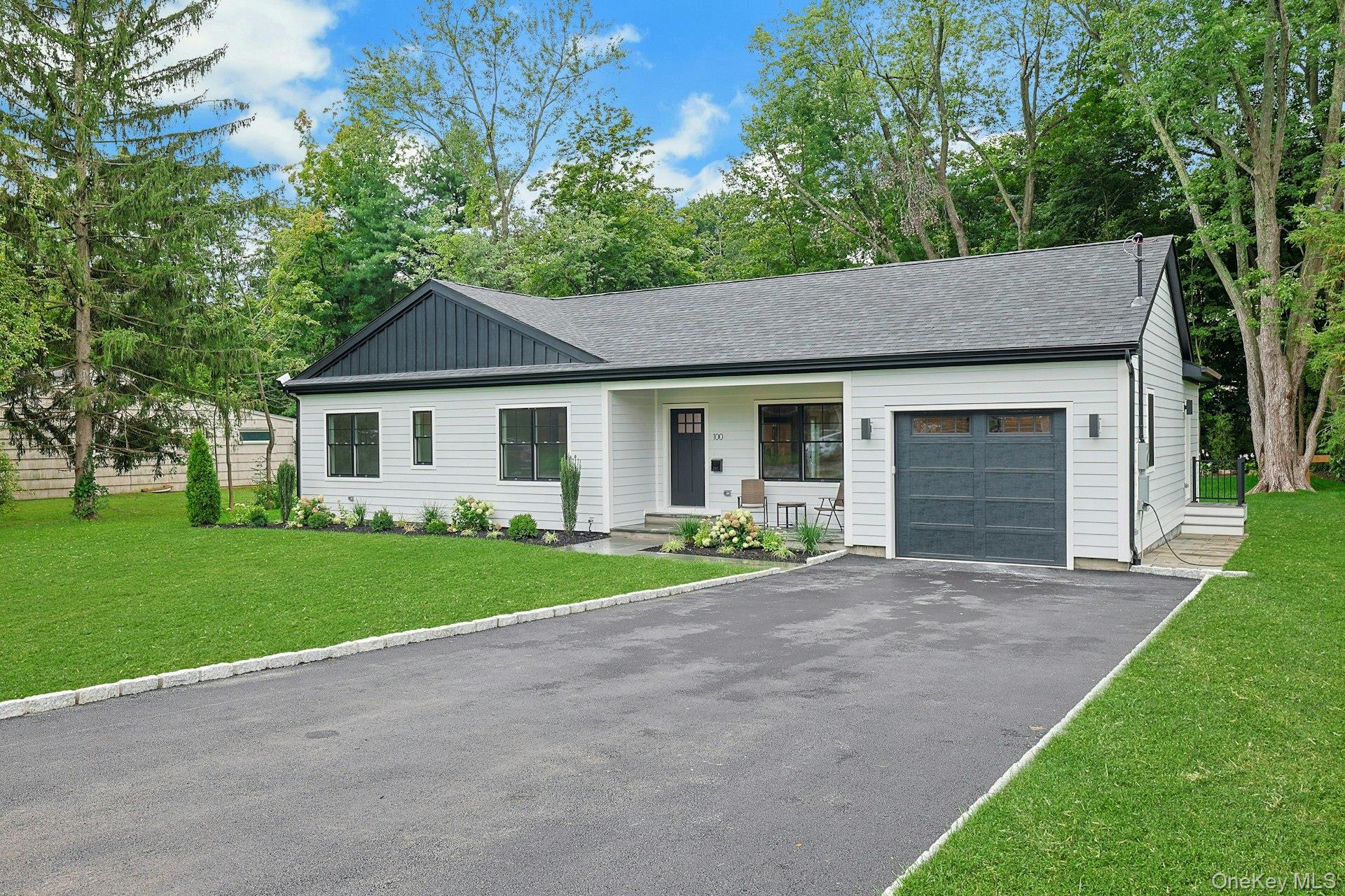 100 Hazelton Circle — photo