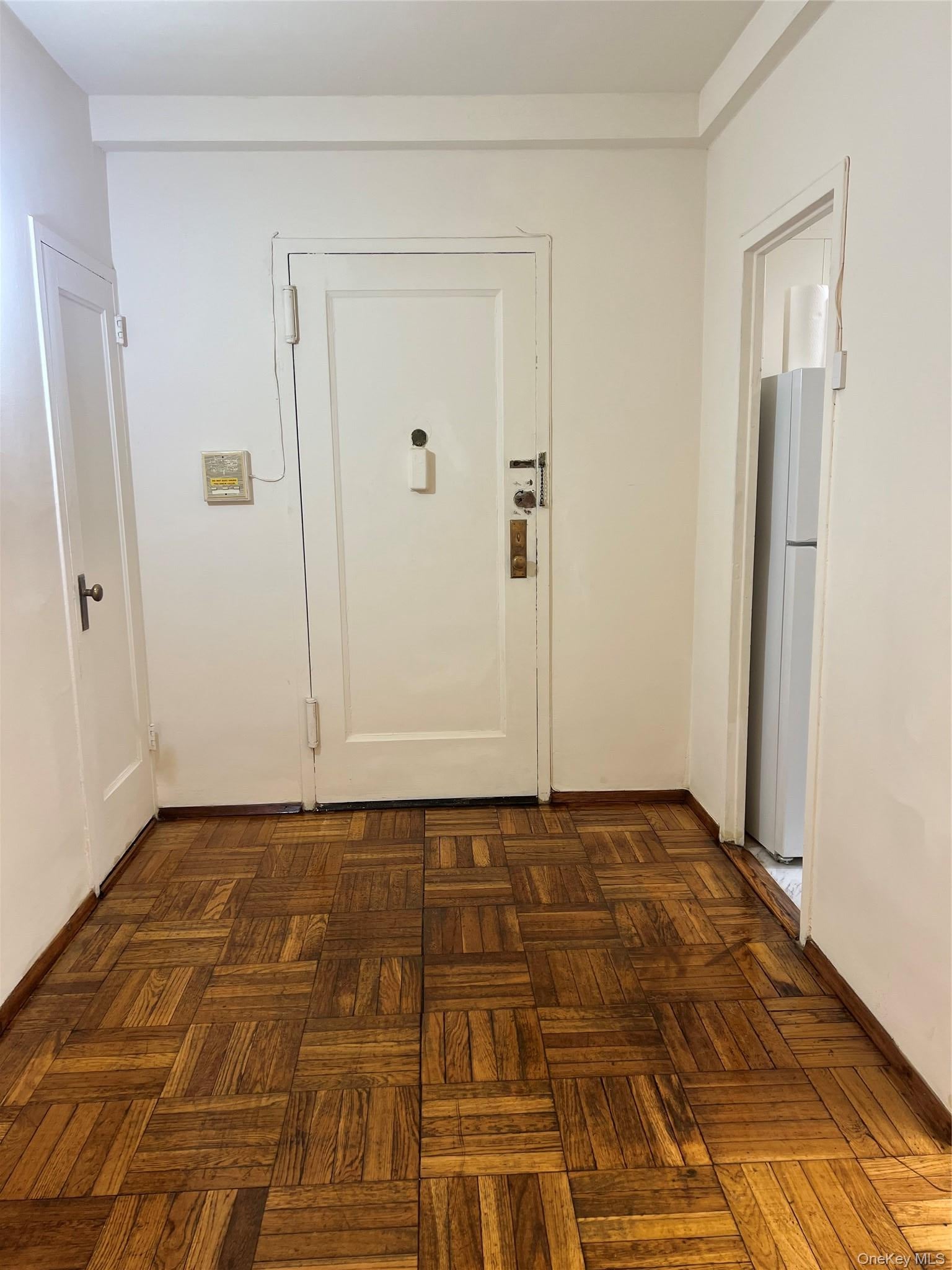 1569 Metropolitan Avenue 5C — photo