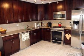 18-05 215 Street 11 K — photo