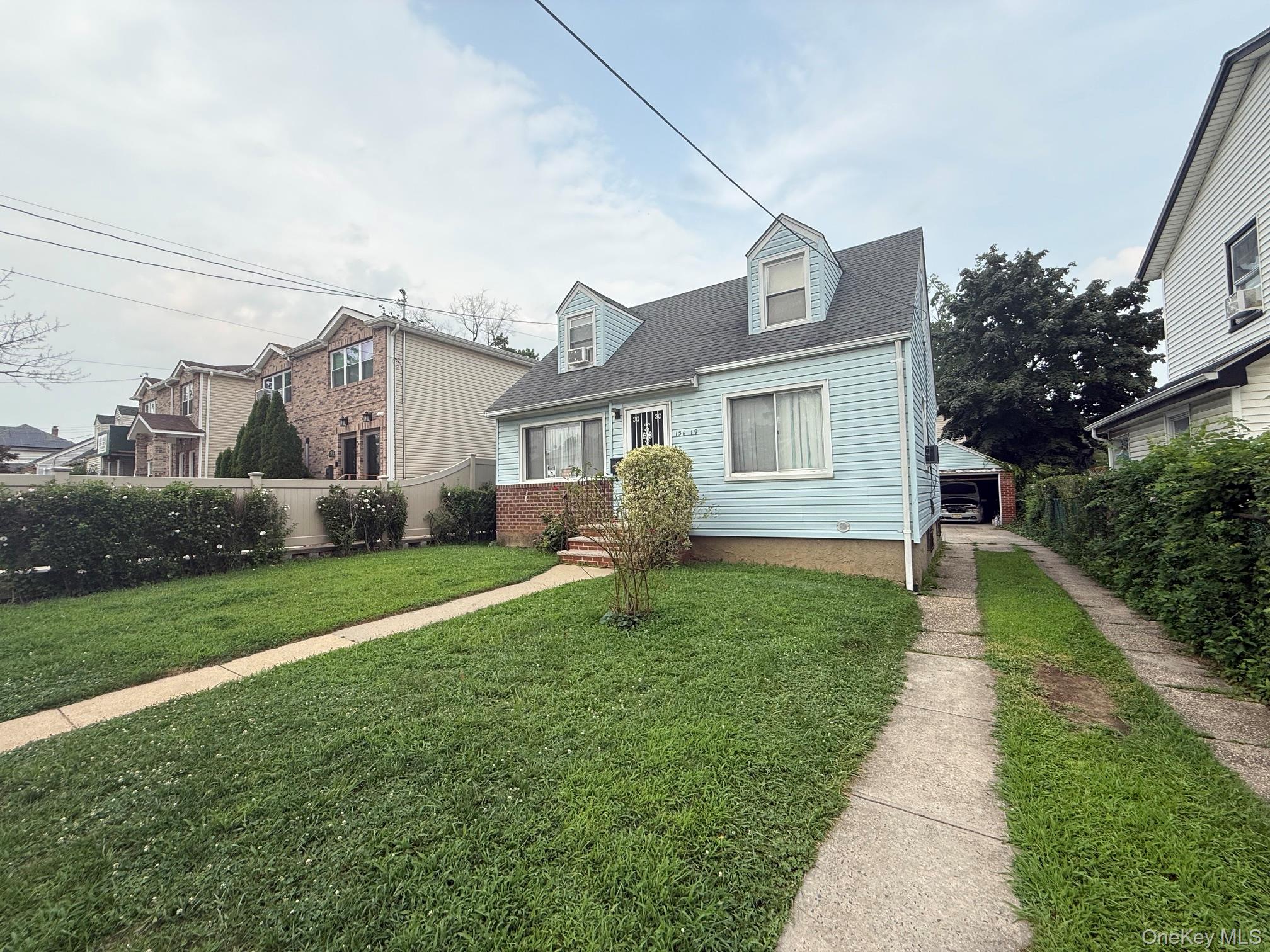 13619 220th Place — photo