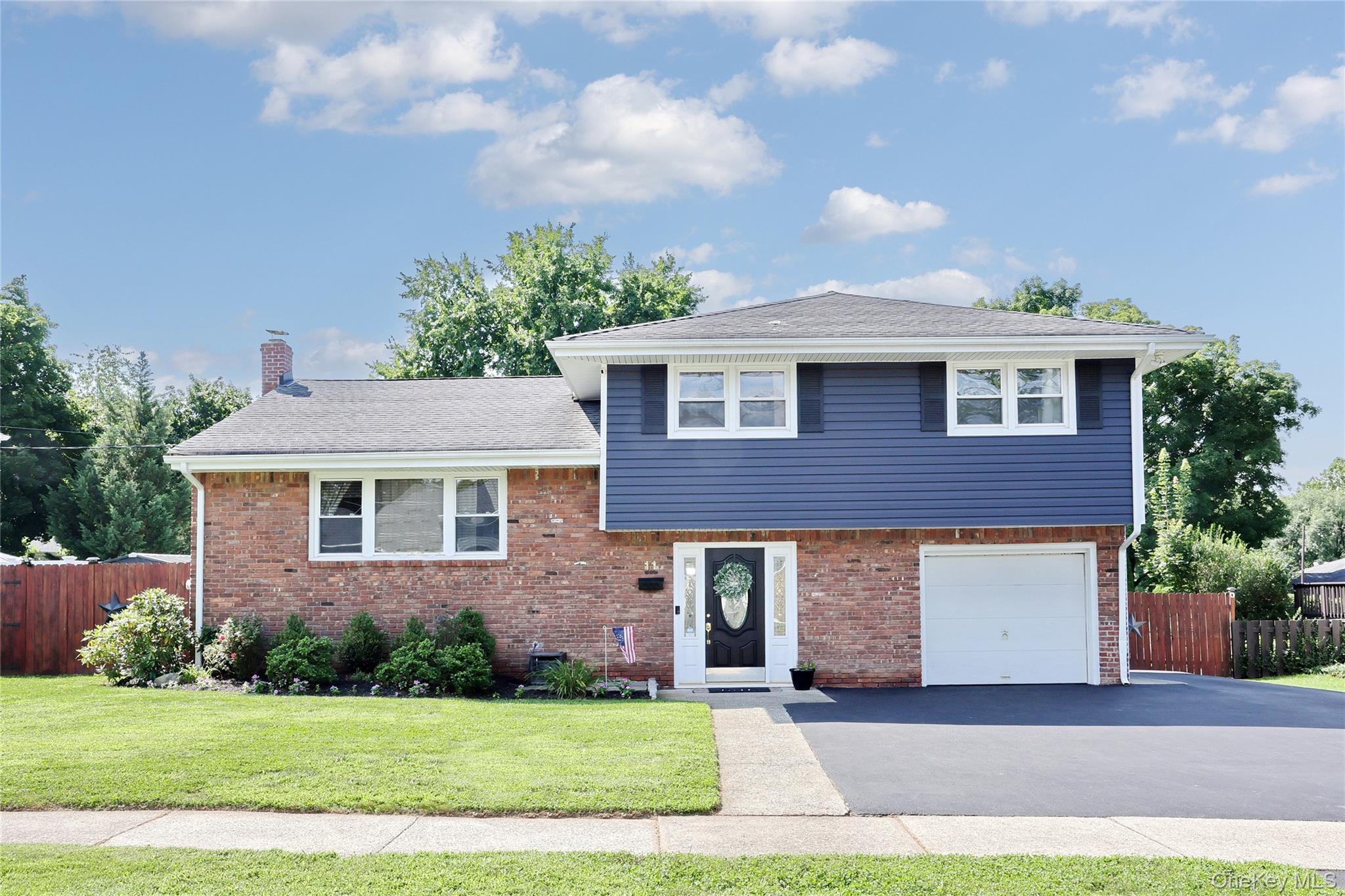 11 Crestwood Drive — photo