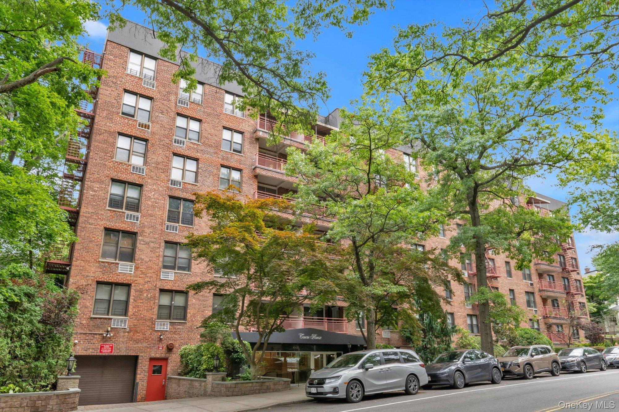 43-25 Douglaston Parkway #2-G — photo