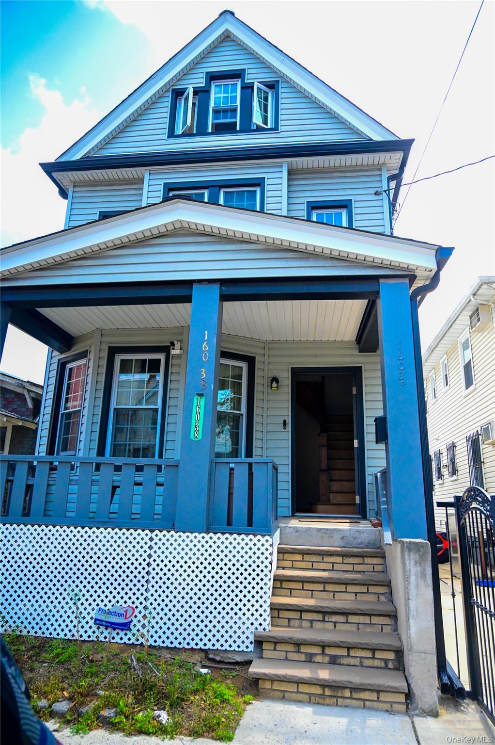 16038 111th Avenue — photo