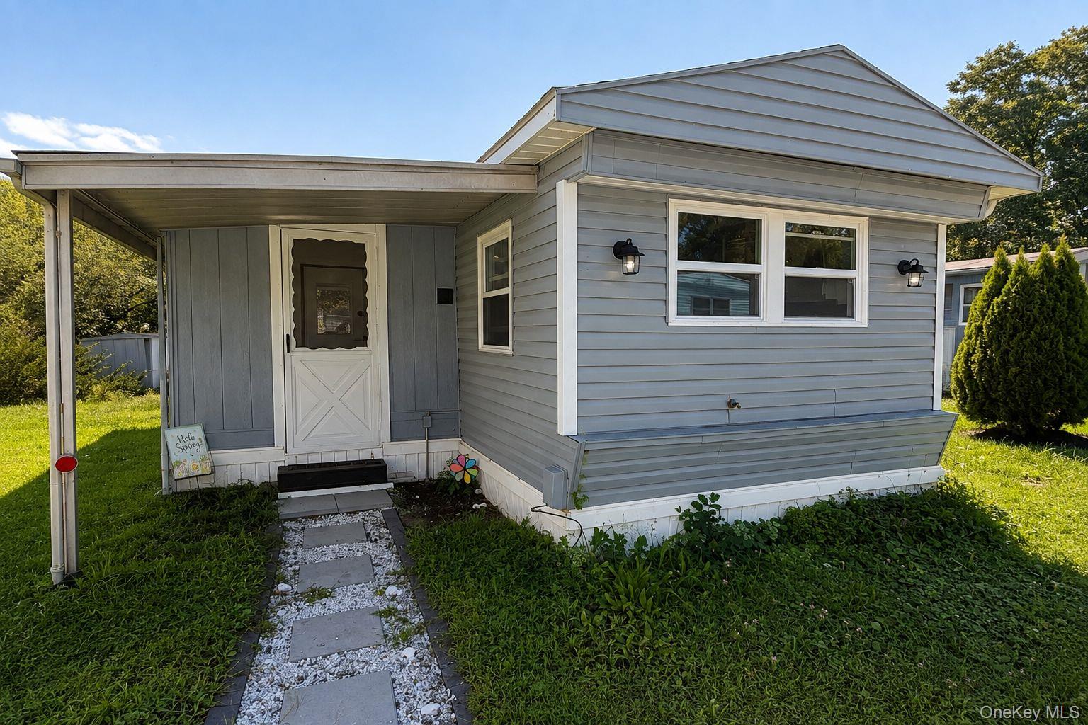 16 Jennifer Court — photo