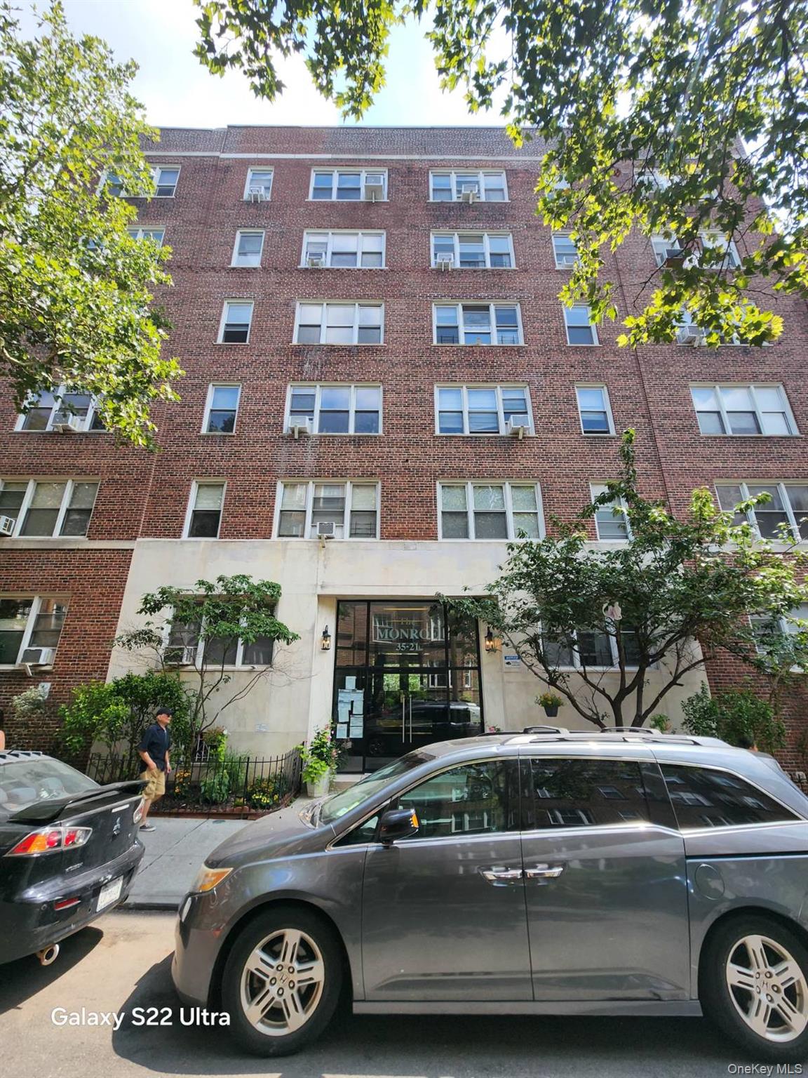 35-21 79st 1L — photo