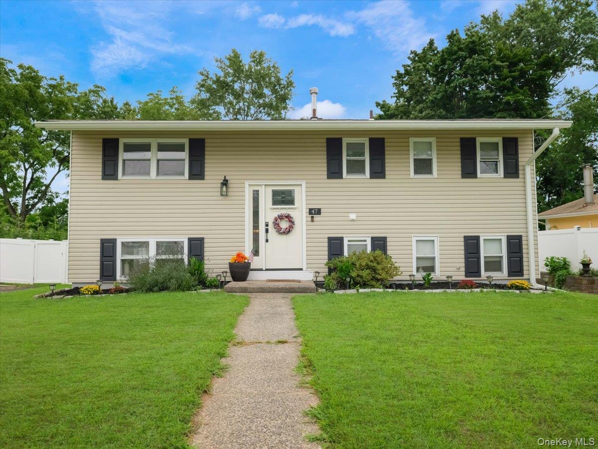 47 Chestnut Oval — photo