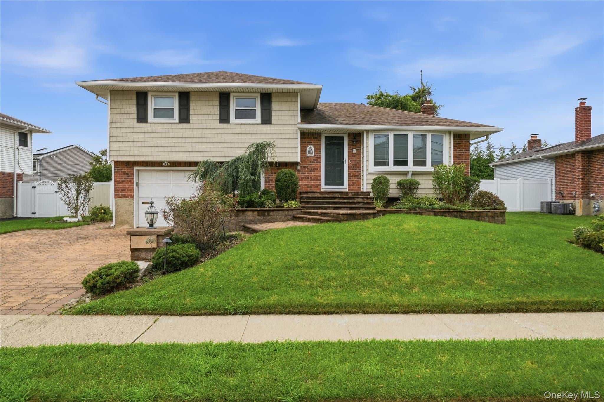 14 Oak Drive — photo