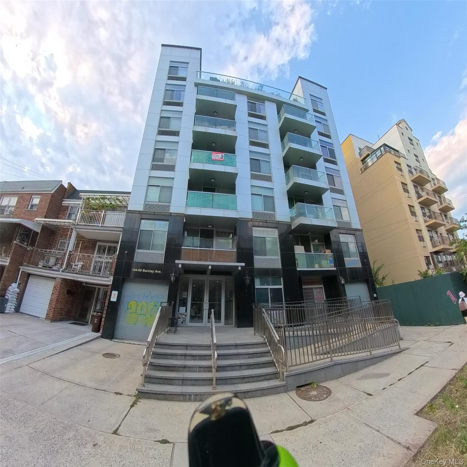 144-69 Barclay Avenue 3C — photo