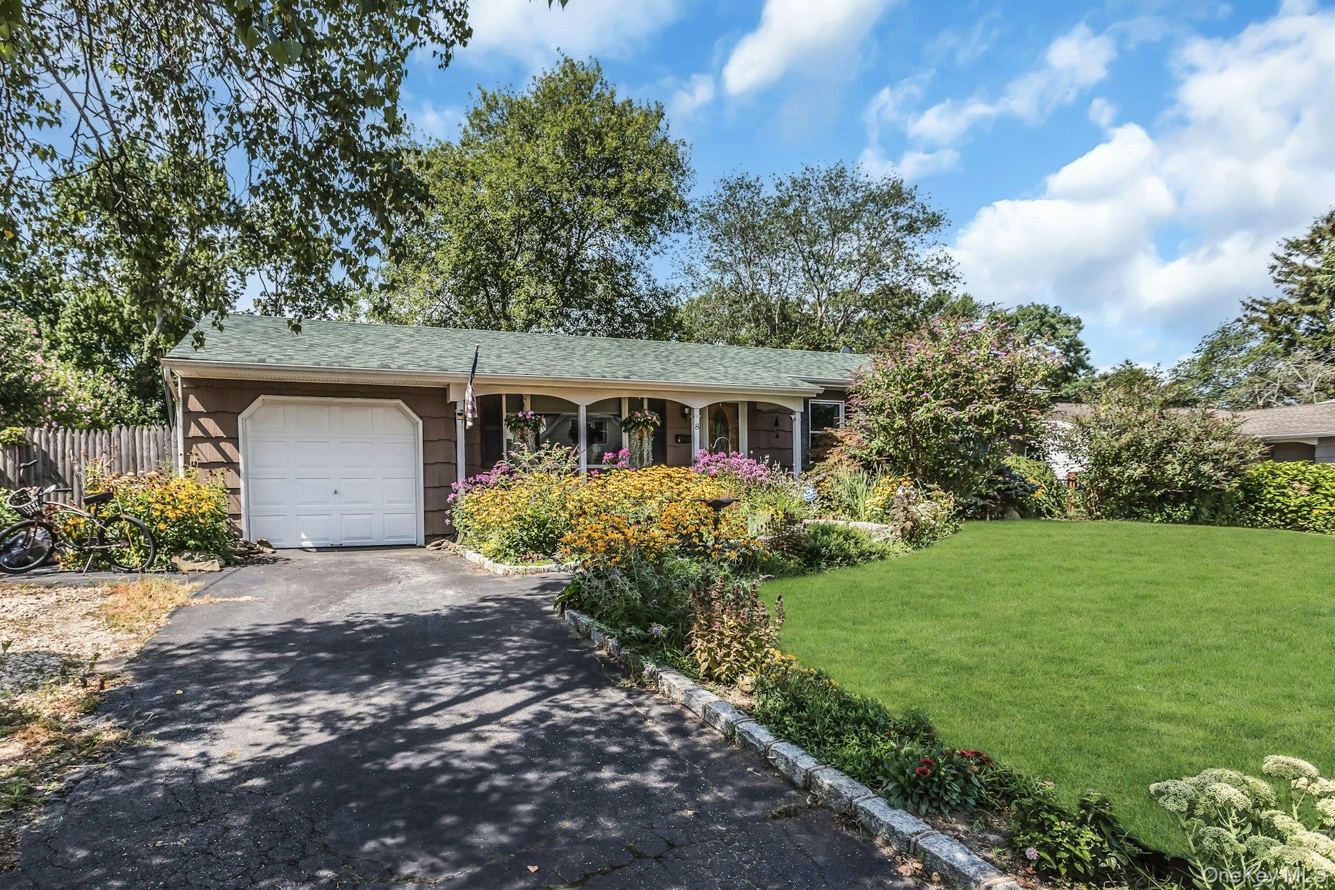 8 Baymens Court — photo