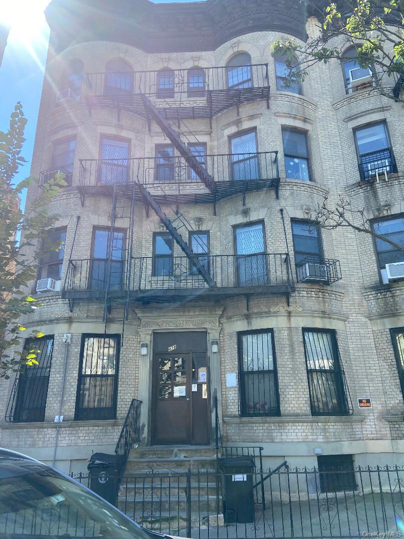 478 Bainbridge Street 1a — photo