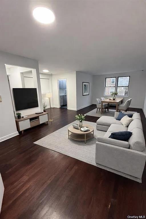 154 Ravine Avenue 3B — photo