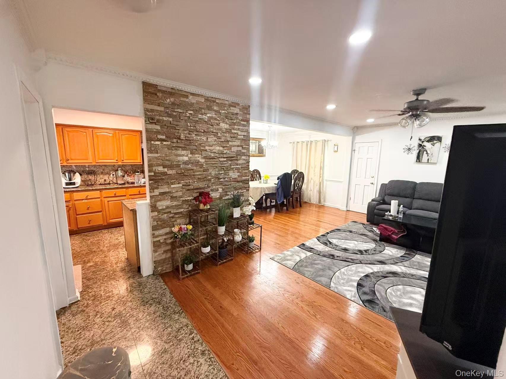 Home in Fresh Meadows, NY 11365 — photo 2