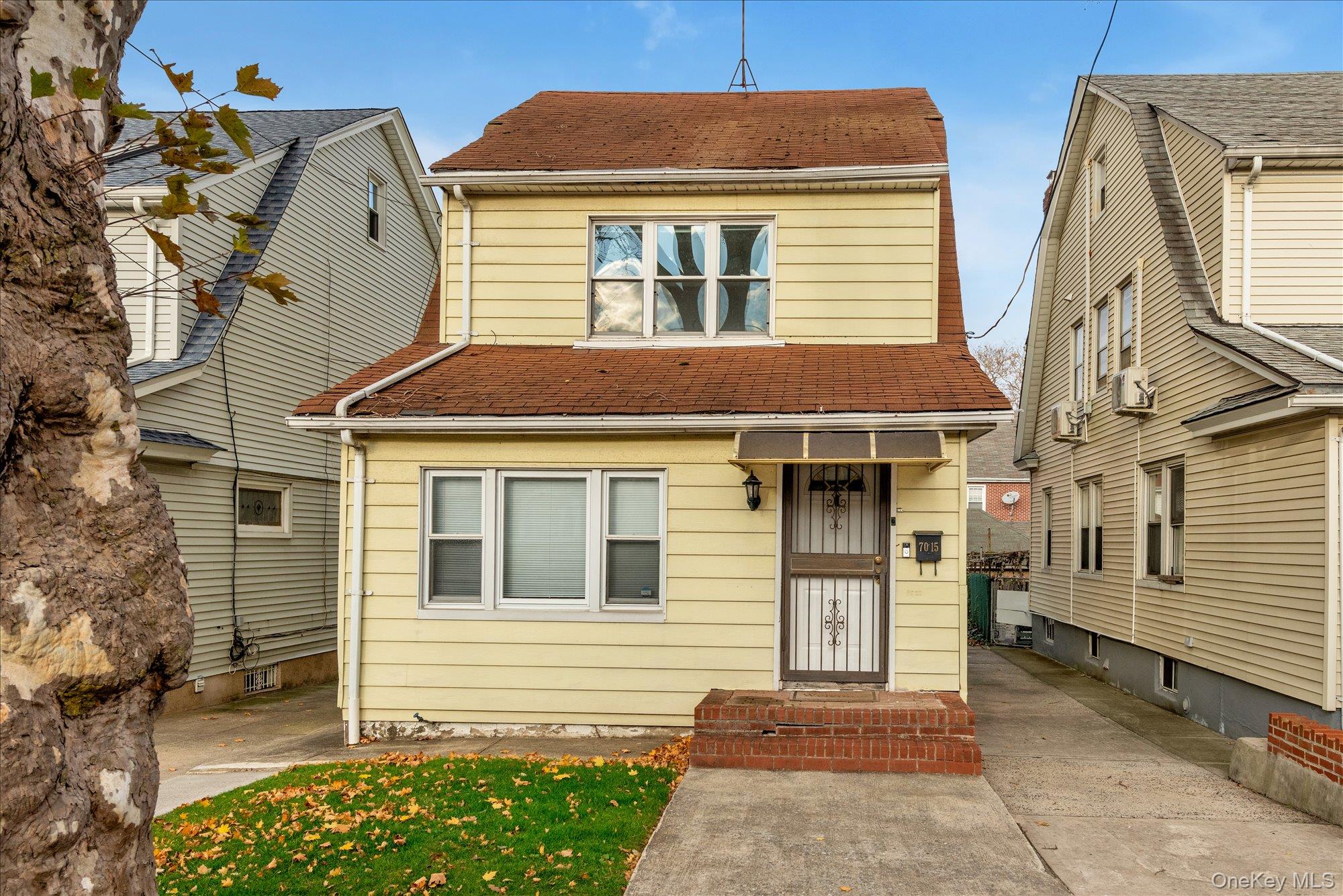 70-15 Manse Street — photo