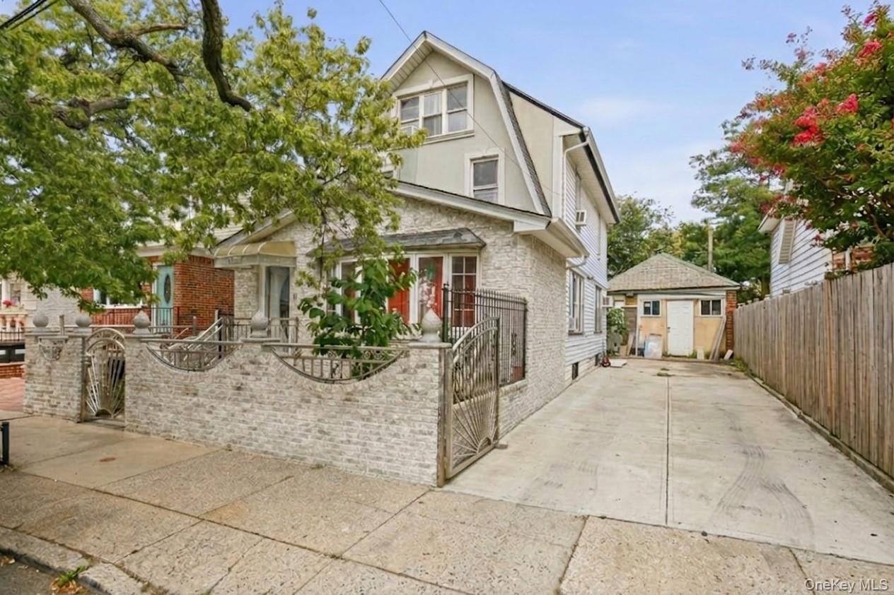 1667 E 51st Street — photo