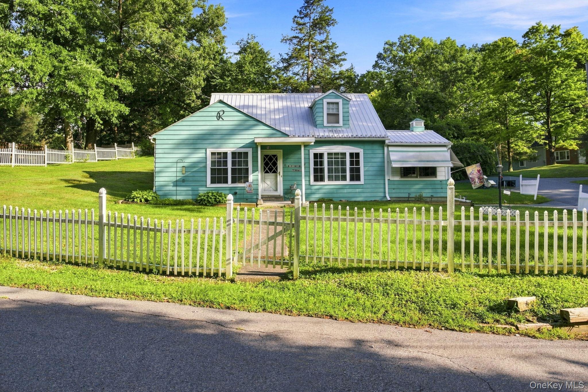10 Birchwood Terrace — photo