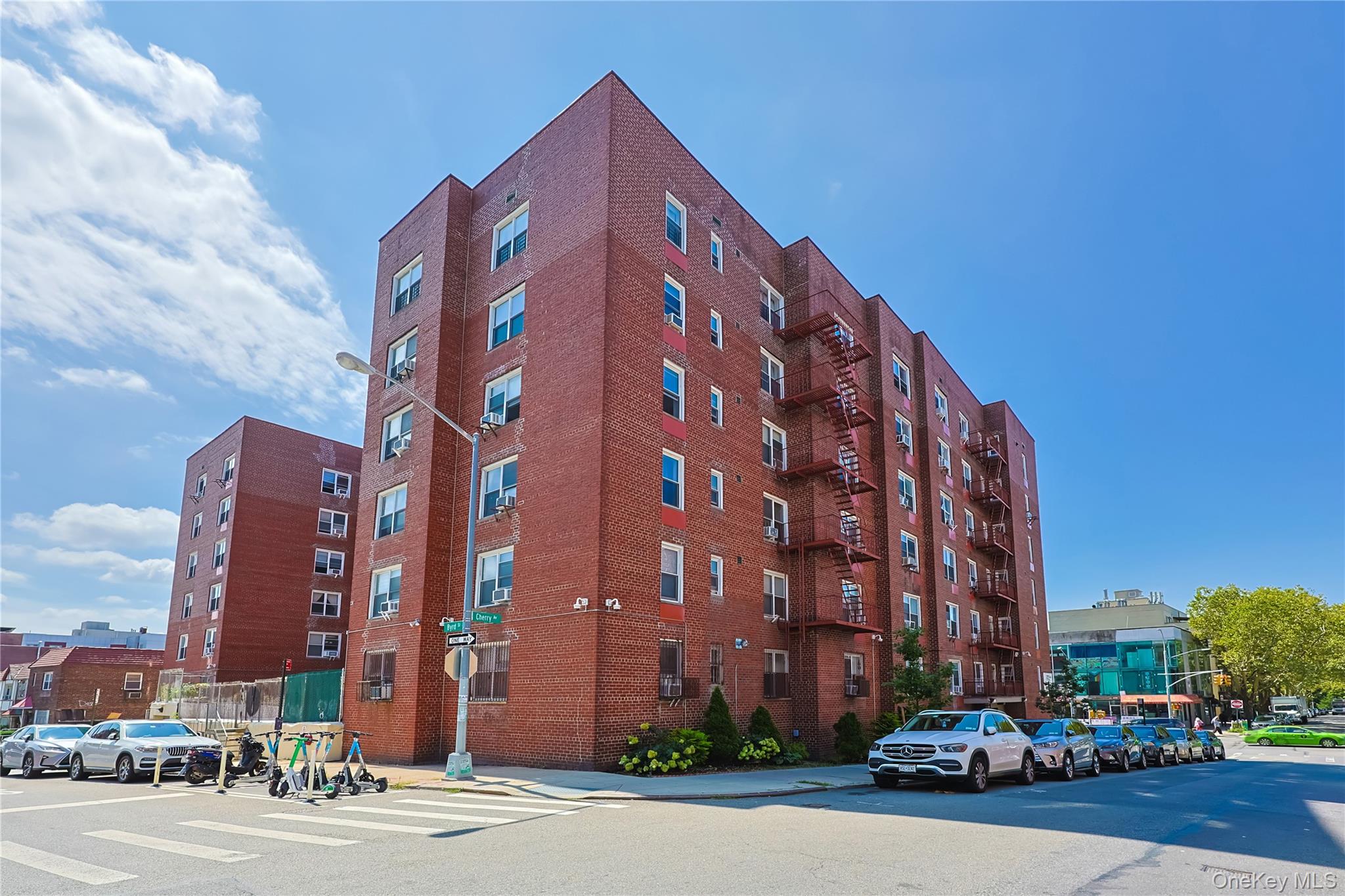 13604 Cherry Avenue 4E — photo