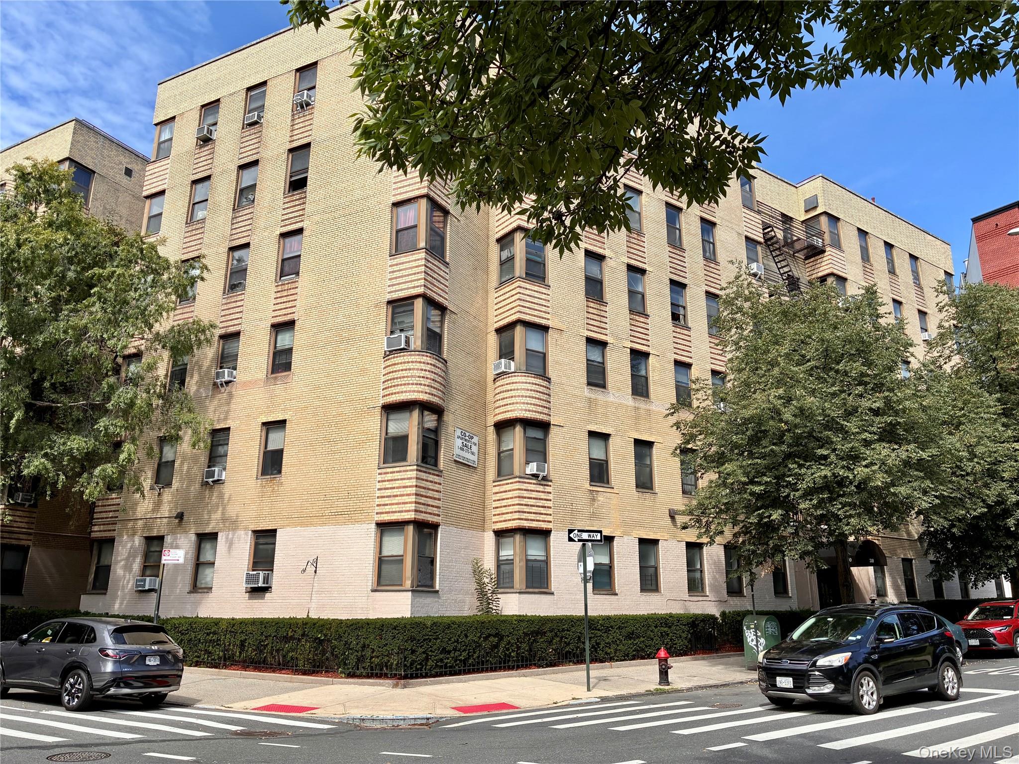 340 East Mosholu Parkway S 2C — photo