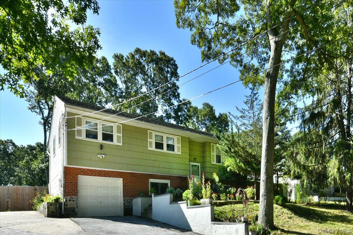 16 Edgar Drive — photo