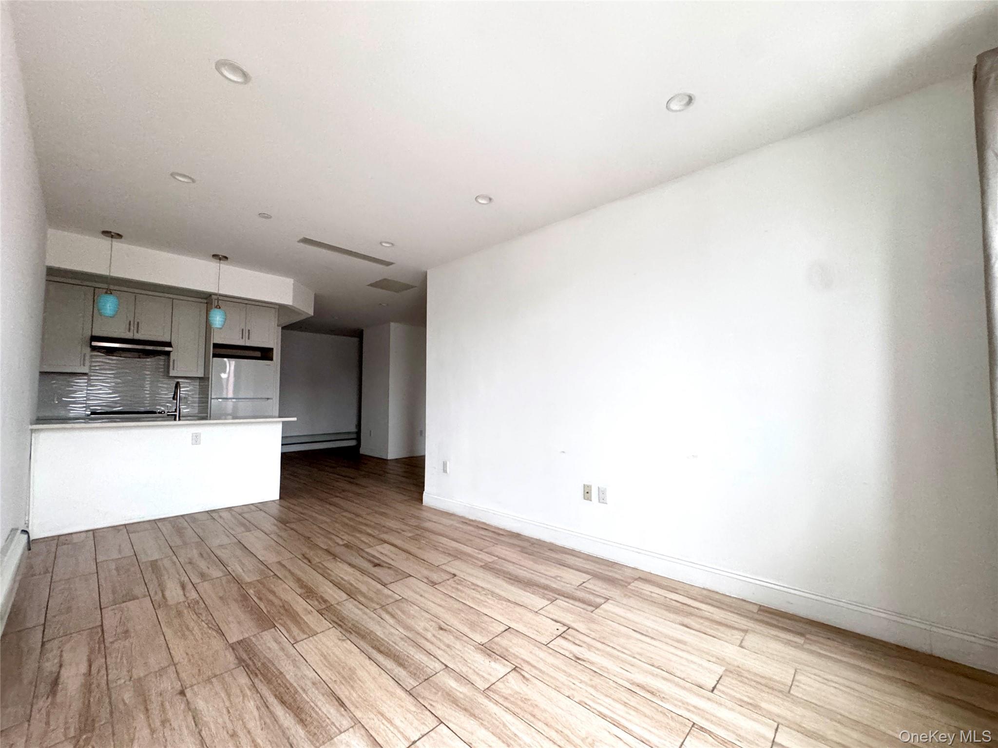 136-20 Booth Memorial Avenue 3a — photo