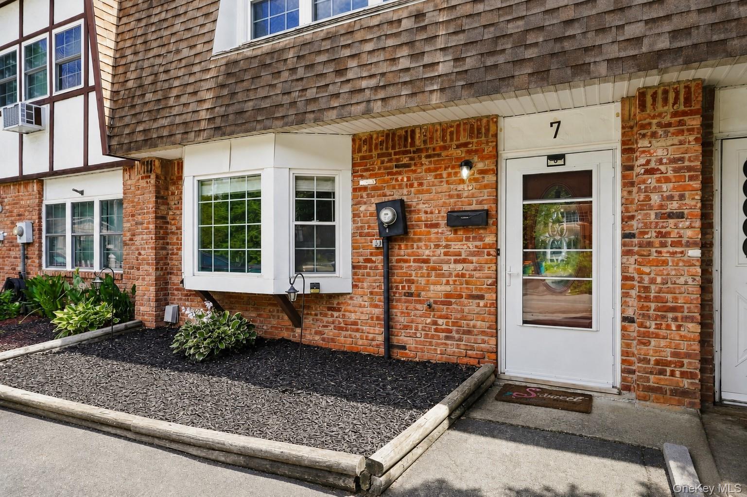 7 Roundtree Court — photo