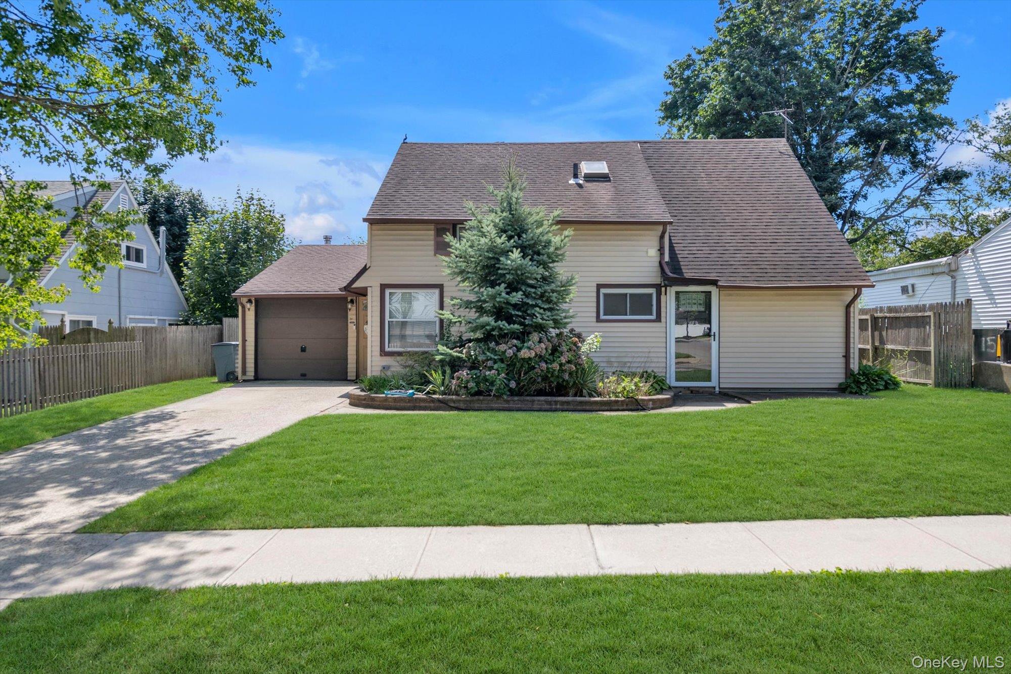 11 Sprucewood Drive — photo