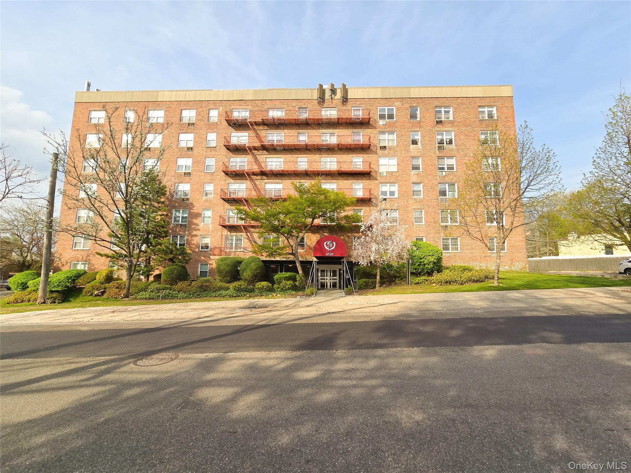 47-27 Little Neck Parkway L-2 — photo