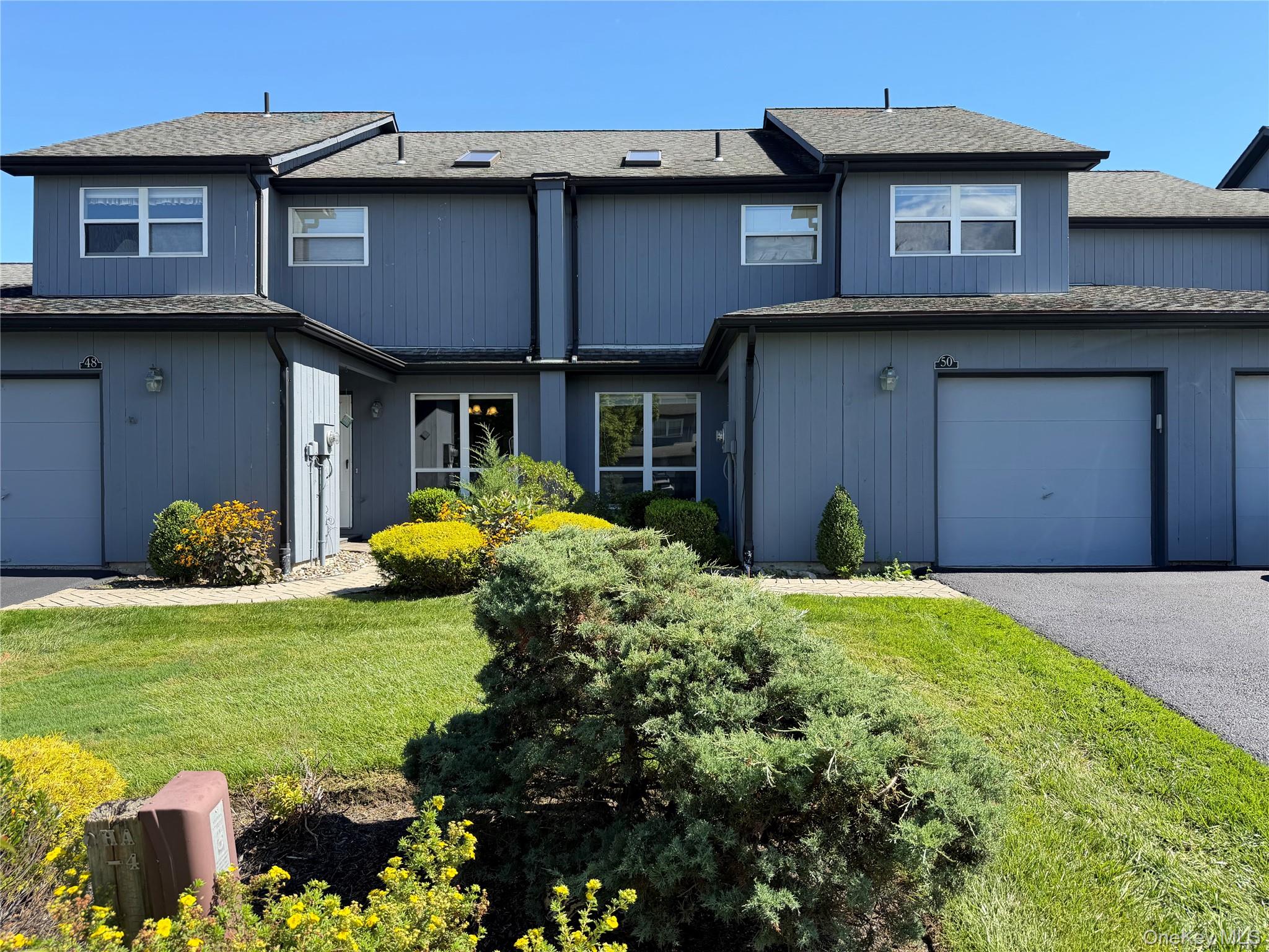 50 Pond Drive E — photo