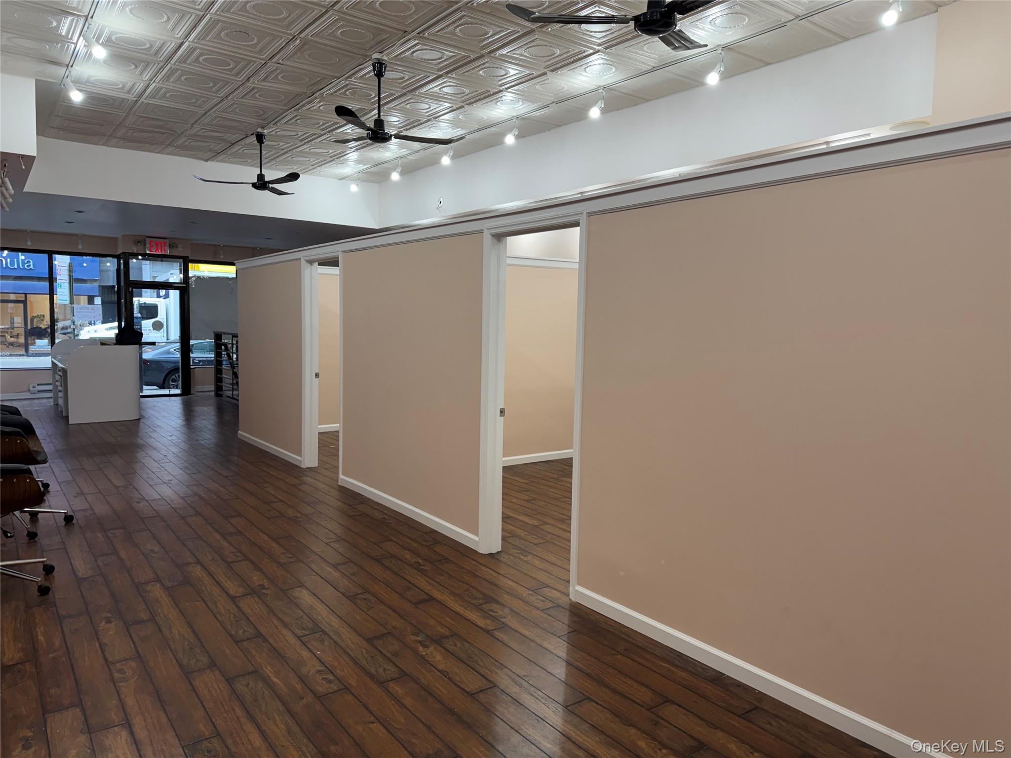754 Manhattan Avenue Store — photo