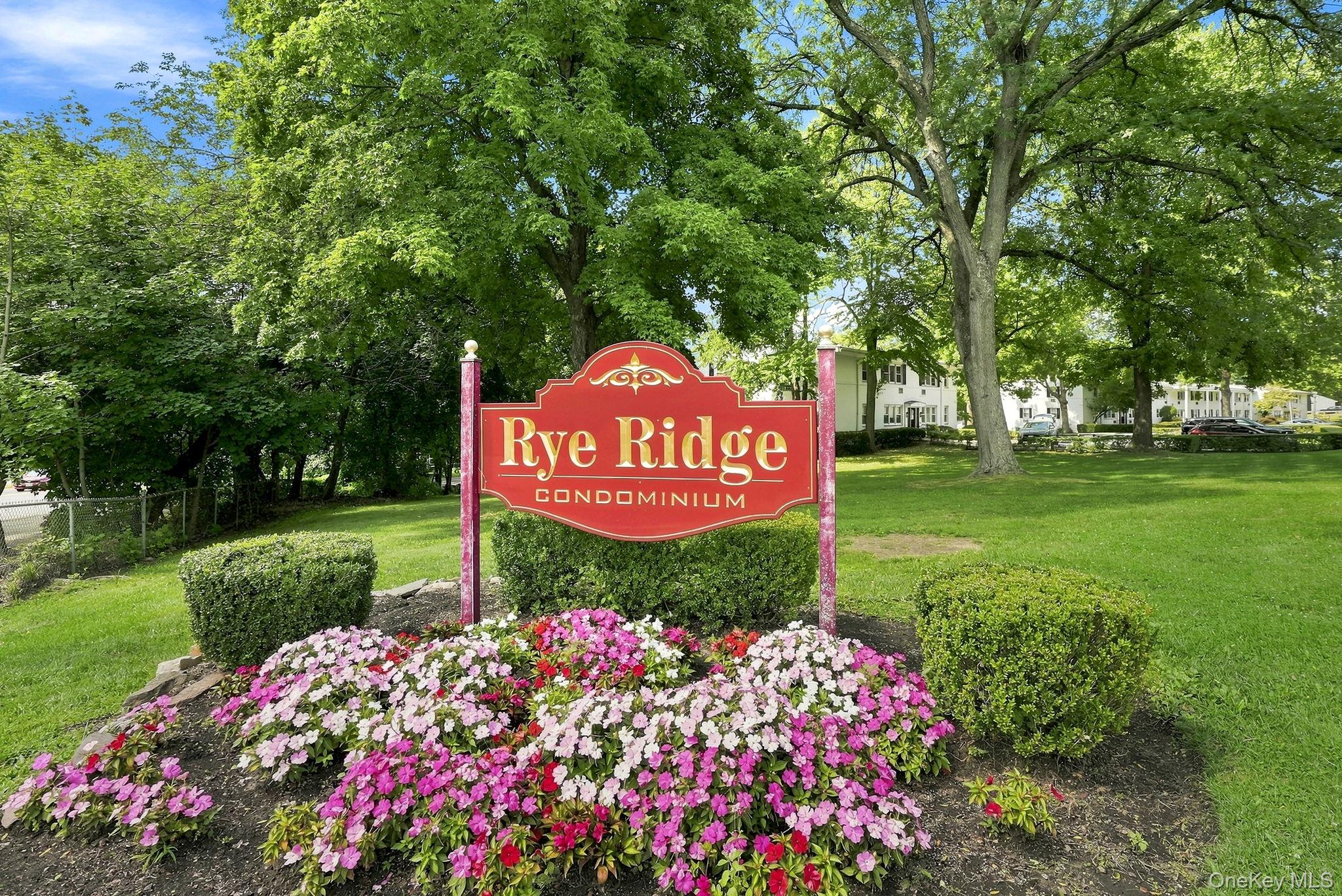 19 Avon Circle D — photo