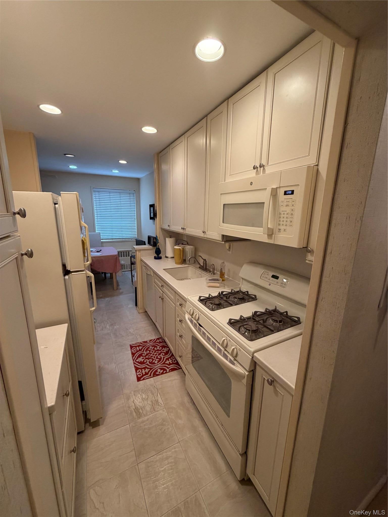 84-39 Apt 4L 153 Ave Avenue 4L — photo